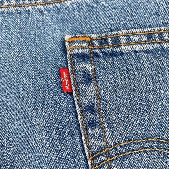Levi's 550 Relaxed Fit light wash classic jeans size 50 x 30 - Picture 11 of 12